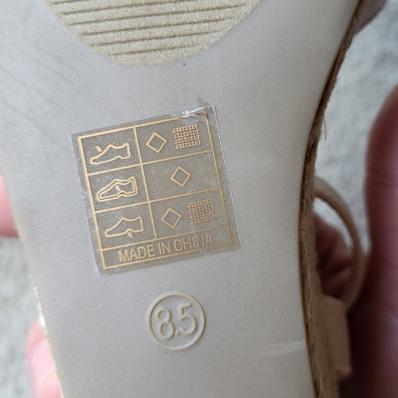 DREAM PAIRS White Ankle Strap Closed-Toe Espadrille Wedges Size 8.5 - Picture 8 of 11